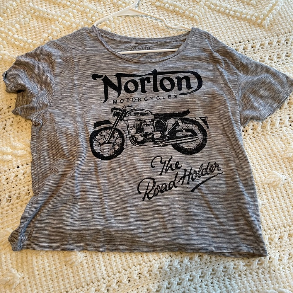 Graphic tee